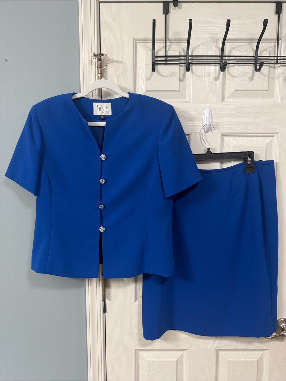 Vintage 2-piece royal blue skirt suit set from the brand Le Suit Office Career